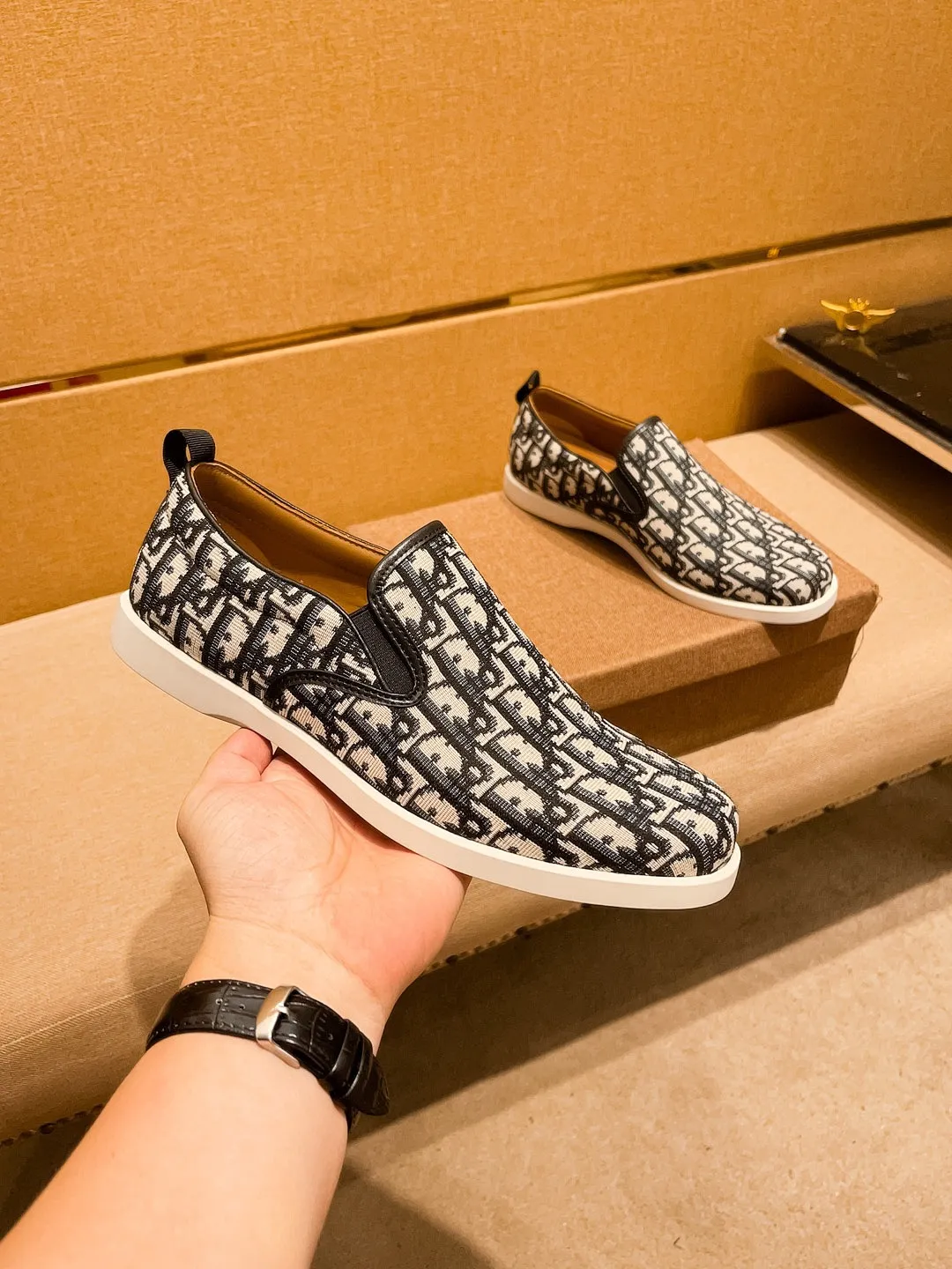 Men's shoes 💰 380💰👍【Dior】🔥🔝High-end brand of men's shoes official website 1:1 latest masterpiece: the upper is made of Italian official website original special technical cloth fabric 🔥original comfortable and breathable lining➕original designated non-slip outsole🔥making walking more convenient and comfortable! An exclusive new model, a stunning work, a beautiful 1:1 replica [color] compared to the official quality! Create a fashionable personality to set off your uniqueness! A must-have for trendy men! 🔥, sizes: 38-44. color:.     Multiple colors available🔥